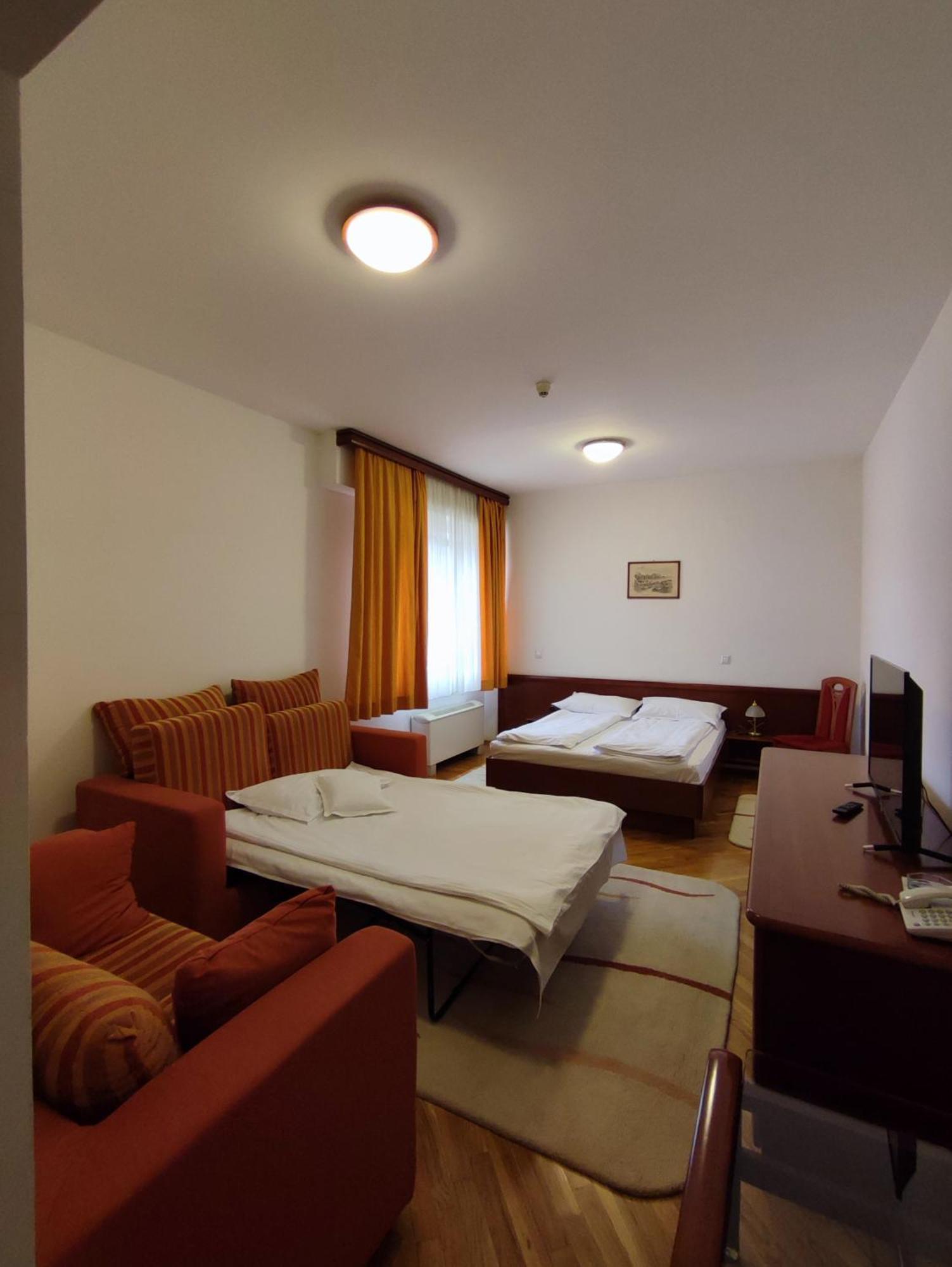 Hotel M3 Donje Mladice Ngoại thất bức ảnh