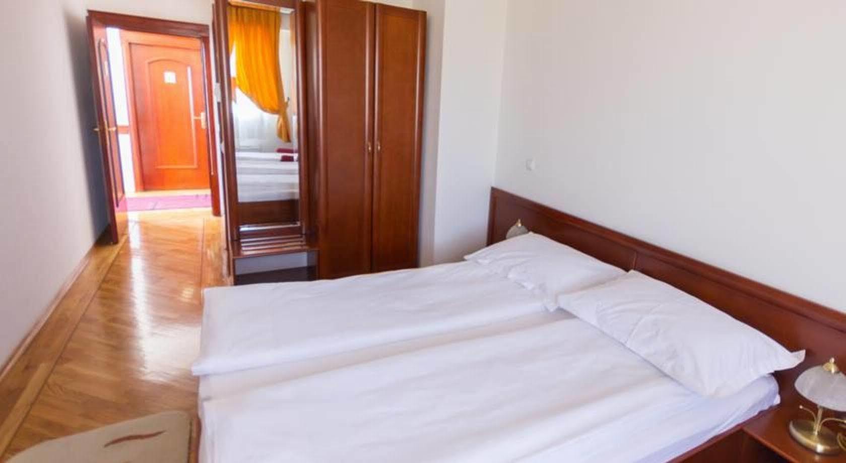 Hotel M3 Donje Mladice Ngoại thất bức ảnh